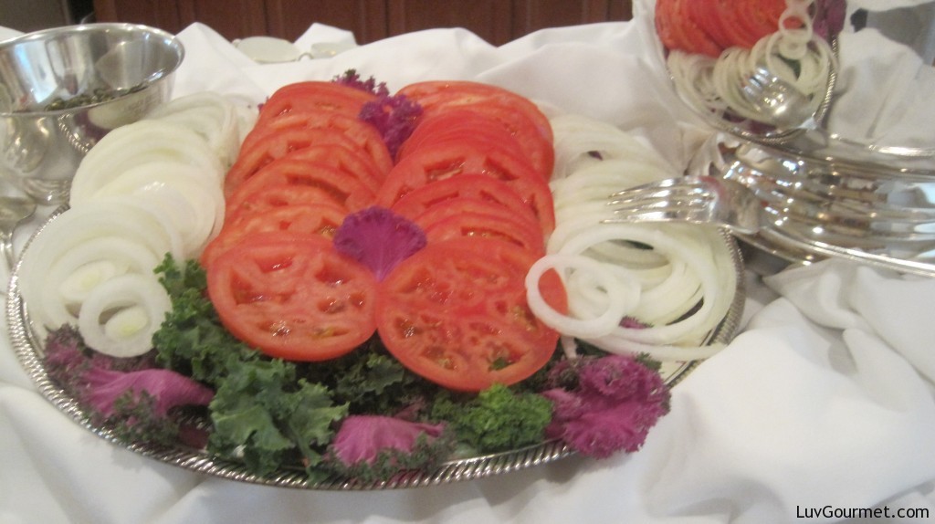 tomato onion platter